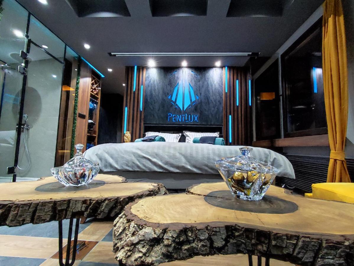 Pentlux - Spa Penthouse In The Heart Of สโกเปีย ภายนอก รูปภาพ
