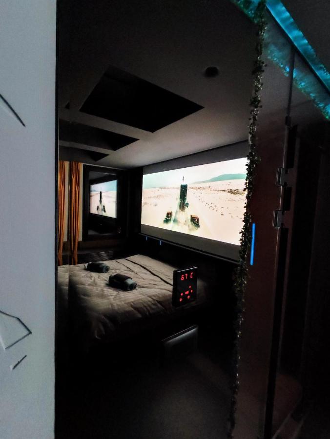 Pentlux - Spa Penthouse In The Heart Of สโกเปีย ภายนอก รูปภาพ
