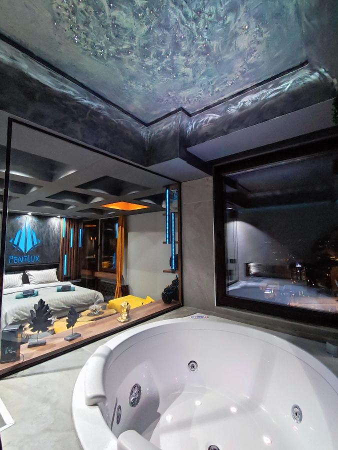Pentlux - Spa Penthouse In The Heart Of สโกเปีย ภายนอก รูปภาพ